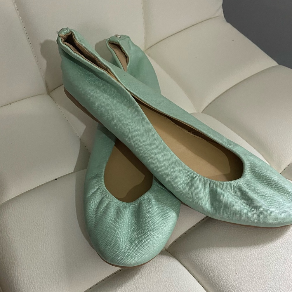 NY&Co Mint flats